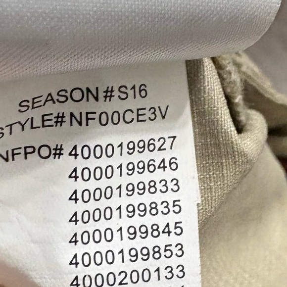 The North Face Women’s Beige Nylon Convertible Hiking Pants - Picture 13 of 15